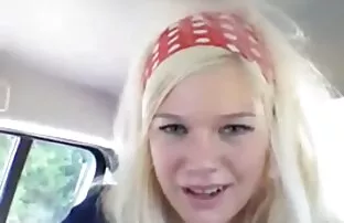 Amatöör beib blond blond masturbatsioon väljas soolo