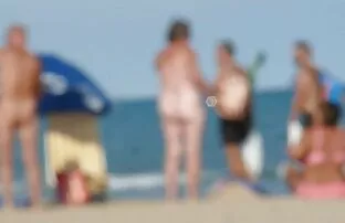 Vaadake möödujadega nudistide randa!