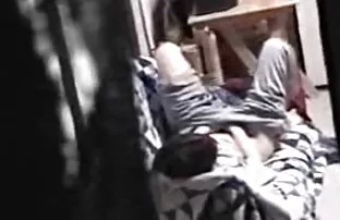 Peeping akna 15 tüdruk masturboida