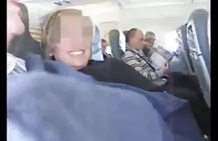 Hispaania paar on lennukis hämmastav