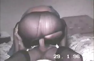 Freaky Nylonsi kinnismõte naine