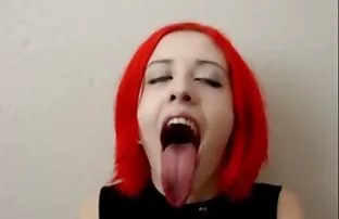 Suure keelega tüdruk