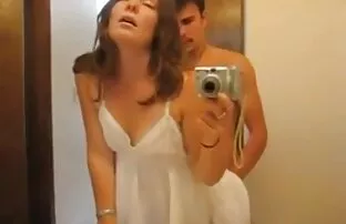 Seksikas kui naine kurat vannitoas. Gujarati video seksikas film