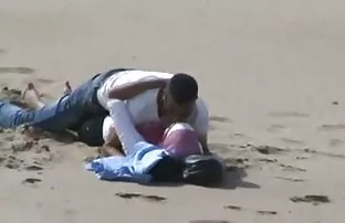 Araabia Hijabi tüdruk tabati rannas seksimist oma Bf-ga