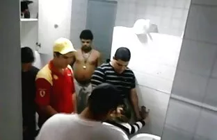 Mehed, tualetid, massiline kuradi