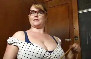 Suur boobi õpetaja soovib seda komöödia seksikat filmi