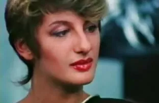 Klassikaline suuseks ja anaalseks stseen koos 3 tüdrukuga ühel poisil