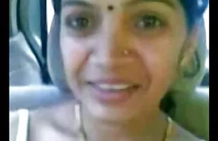 Nutikad küpsed India tädi rindade näitus autos