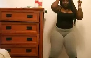 Bbw eebenipuu kook hallides retuusides