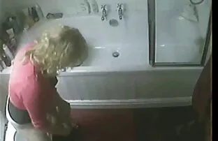 Nii kiimas. Peidetud masturbatsioon tualetis